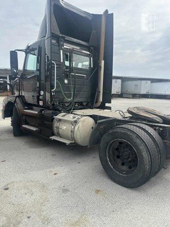 2016 Volvo VNL42T300 Day Cab thumbnail 12