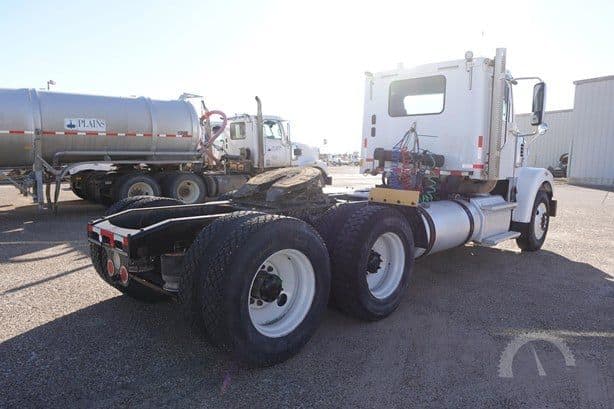 2013 Freightliner Coronado 122 SD Day Cab thumbnail 4