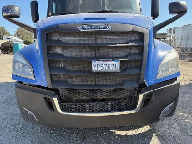 2019 Freightliner Cascadia 126 thumbnail 13