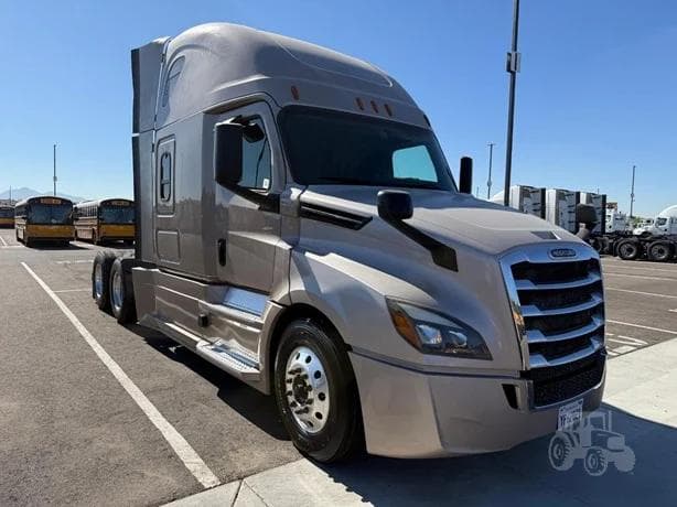 2018 Freightliner Cascadia 126