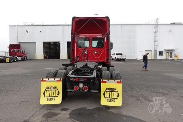2019 Freightliner Cascadia 126 Day Cab thumbnail 11