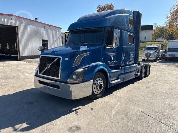 2016 Volvo VNL64T780 thumbnail 2