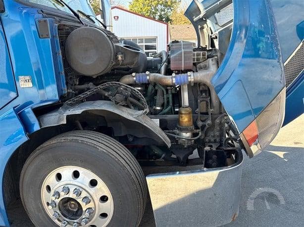 2016 Volvo VNL64T780 thumbnail 8
